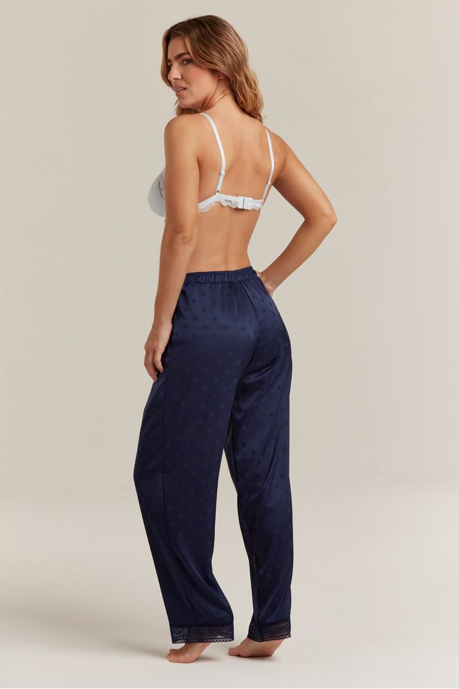linea-chloe_SL16219_azul_2-selu-pantalon-pijama-lunares-puntilla-largo