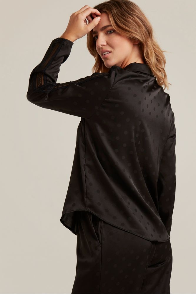 linea-chloe_SL16218_negro_2-selu-camisa-manga-larga-encaje-lunares