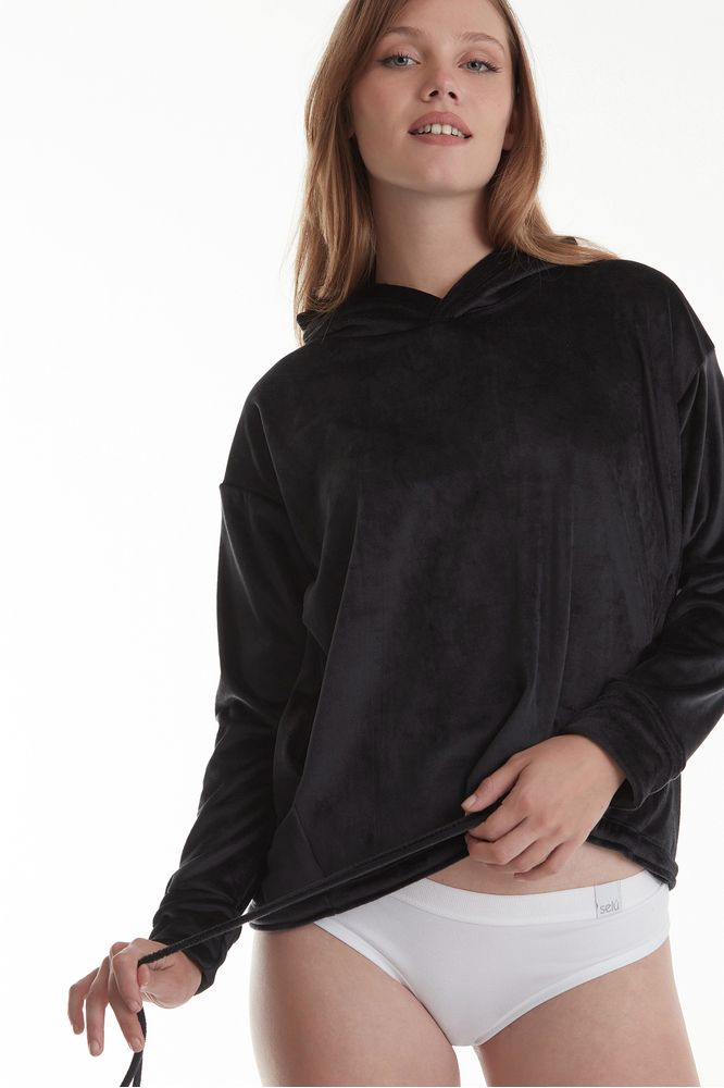 SL21032_negro_1-selu-pijama-invierno-buzo-capucha-plush-suave-portland