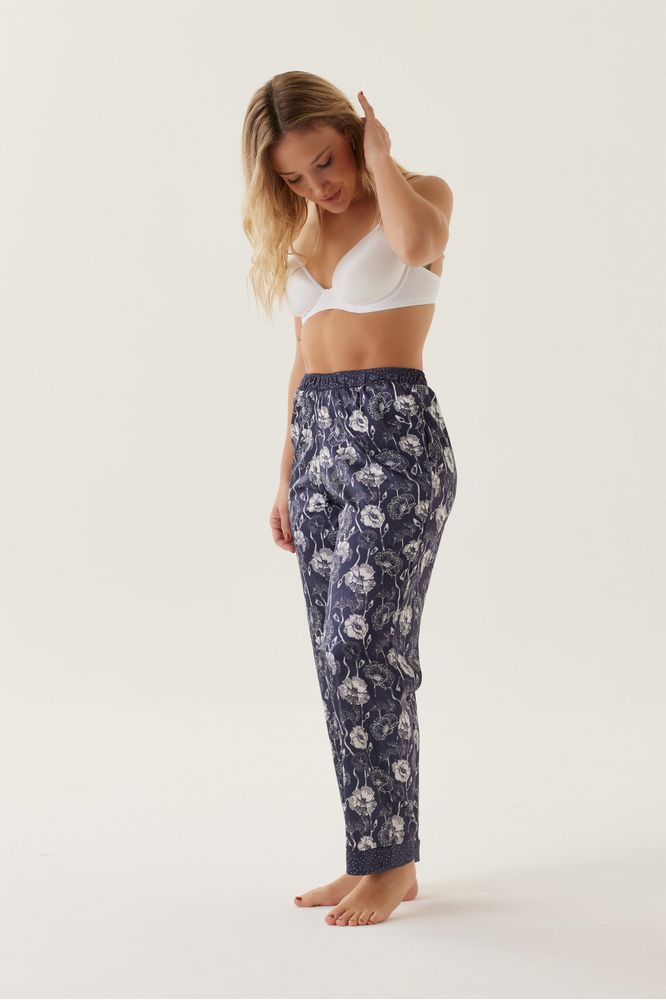 SL16226_azul_4-selu-pantalon-agnes-de-raso-estampado-motivo-floral-detalle-estampado-puntos