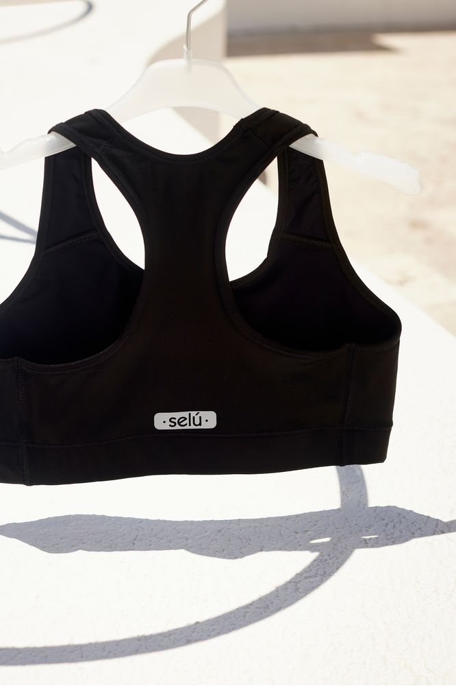 SL19027_negro_4-selu-top-deportivo-liso-dynamic-corpino-