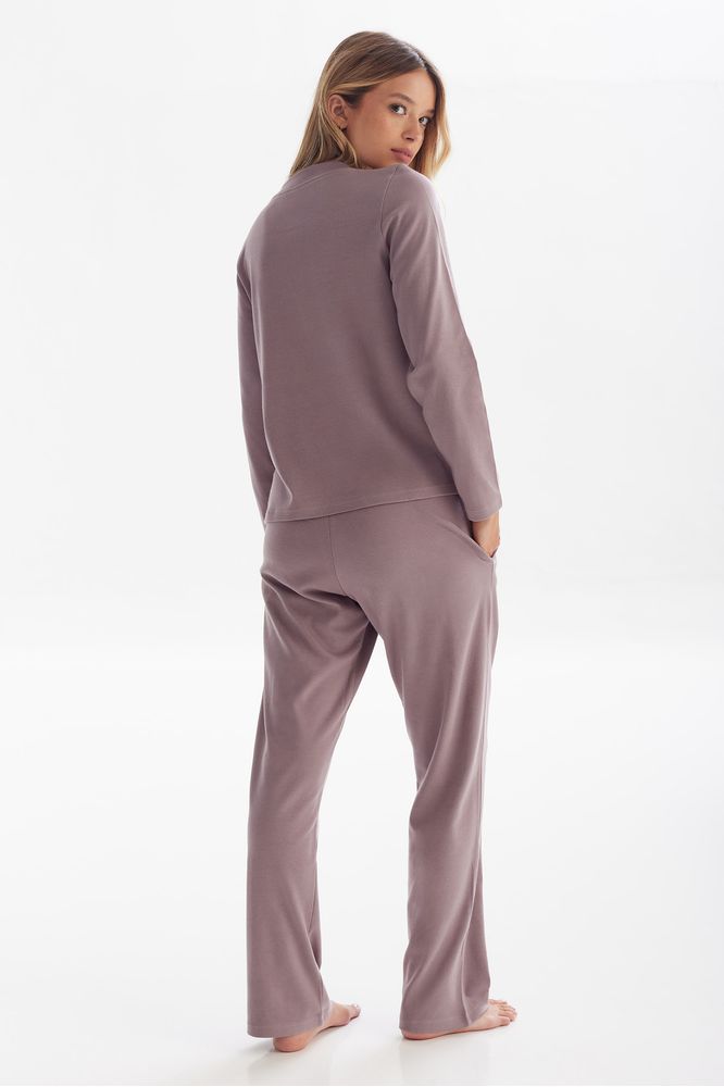 SL21068_mora_5-selu-pijama-gavra-remera-manga-larga-buzo-pantalon-largo-moderno-interlock-invierno.jpg