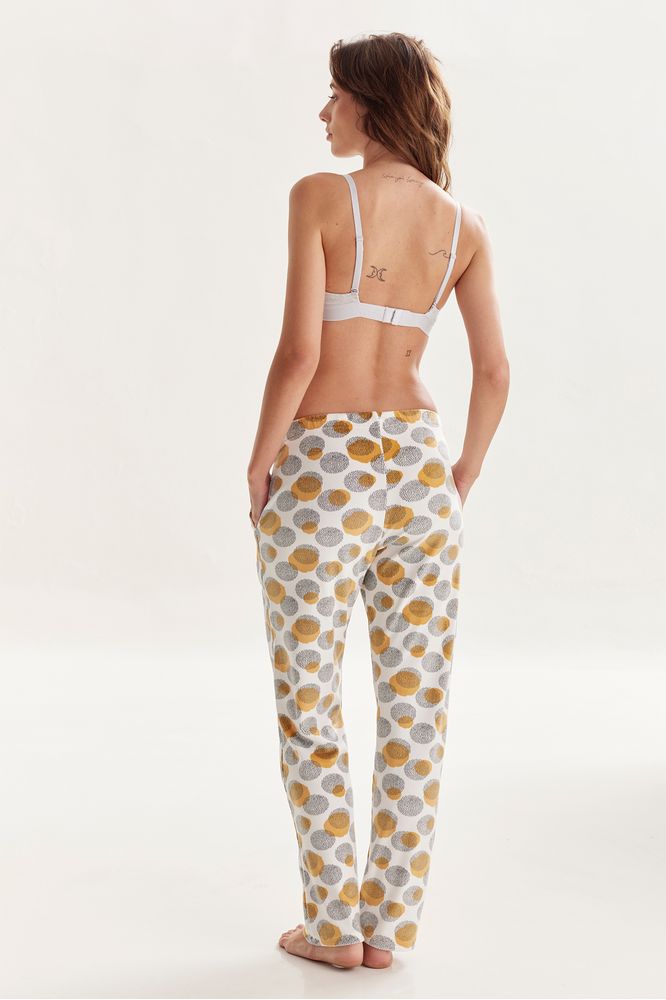SL21005_mostaza_3-selu-pijama-invierno-pantalon-plush-suave-alaska-estampado.jpg
