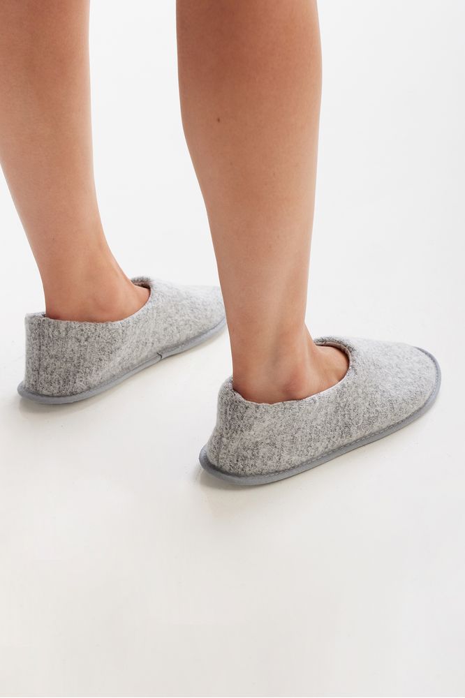 PA1564_gris_3-selu-pantuflas-corinto-lanilla-antideslizante-talon-cerrado-jersey-invierno-calzado.jpg